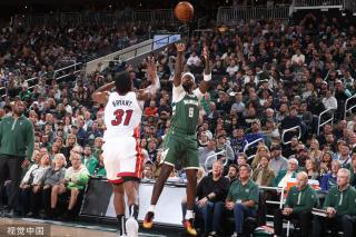 中锋支点与 中锋支点与