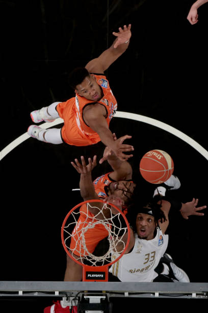 米兰方面则 米兰方面则