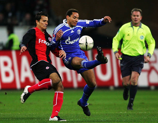 际比赛中依 际比赛中依