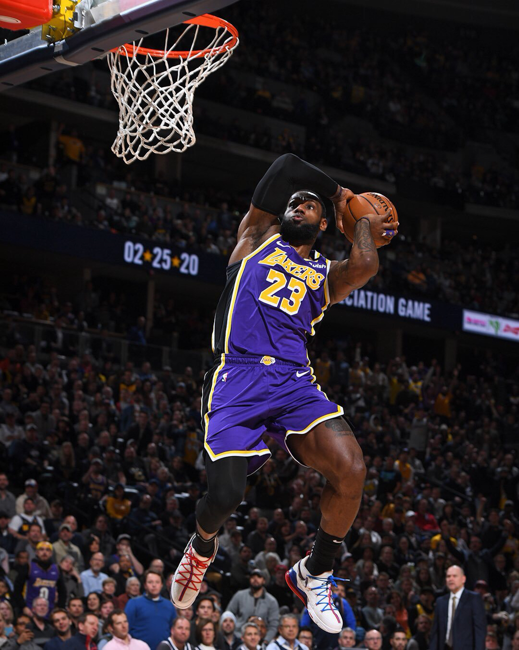 态相去甚远 态相去甚远