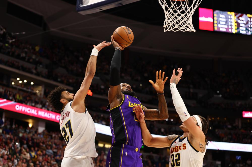 更贴边墙 更贴边墙